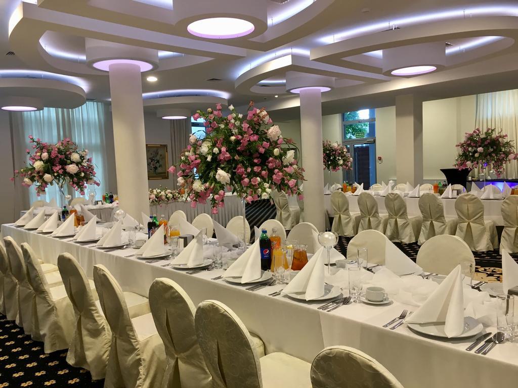 Hotel Business Faltom Gdynia Румя Экстерьер фото