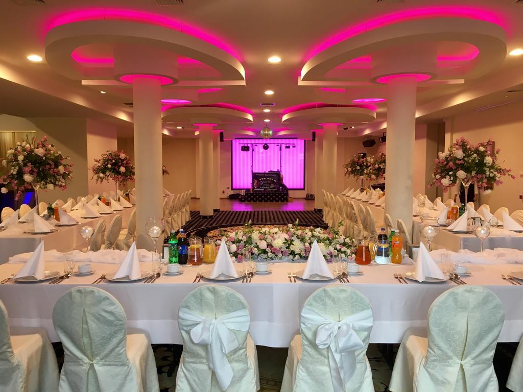 Hotel Business Faltom Gdynia Румя Экстерьер фото