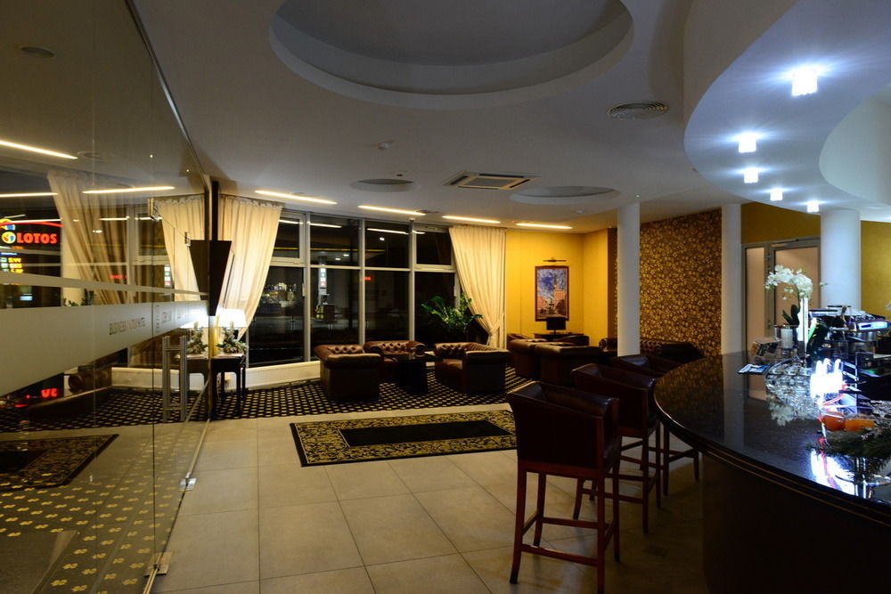 Hotel Business Faltom Gdynia Румя Экстерьер фото