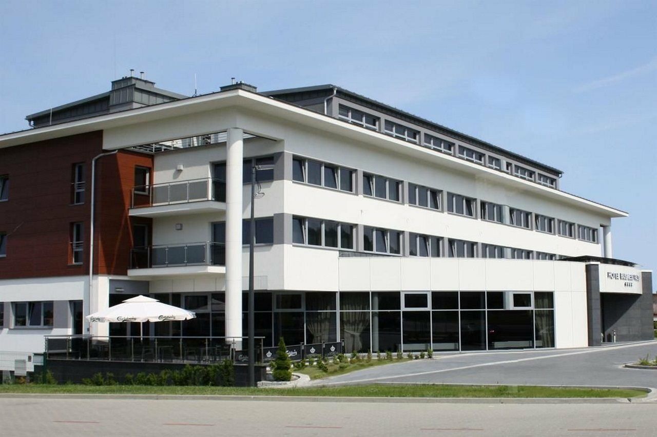 Hotel Business Faltom Gdynia Румя Экстерьер фото