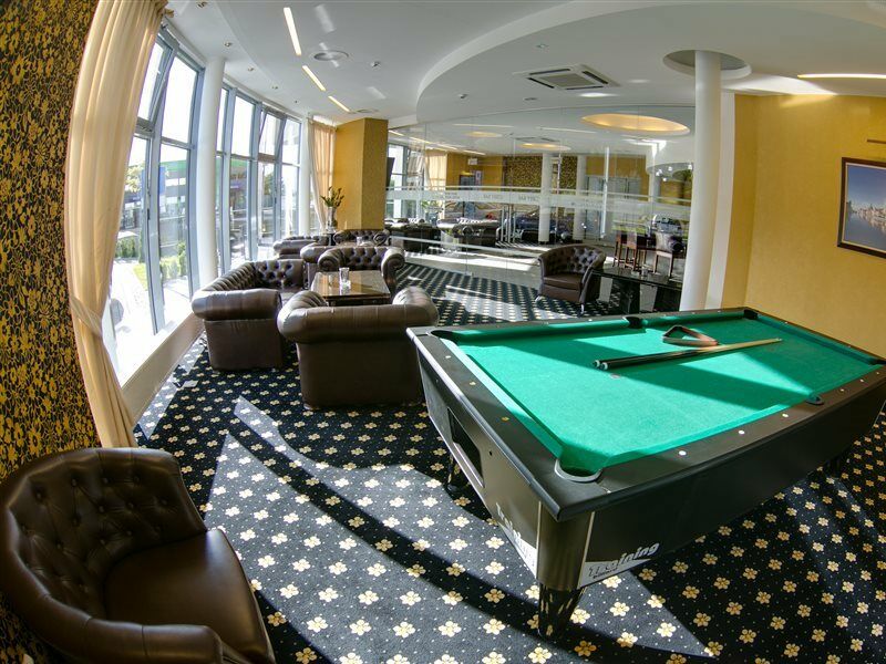 Hotel Business Faltom Gdynia Румя Экстерьер фото