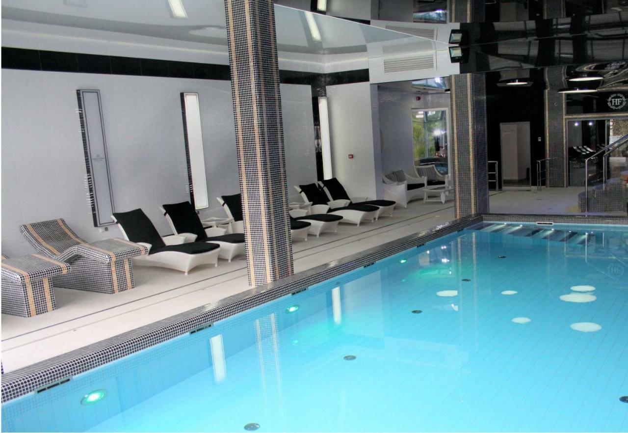 Hotel Business Faltom Gdynia Румя Экстерьер фото